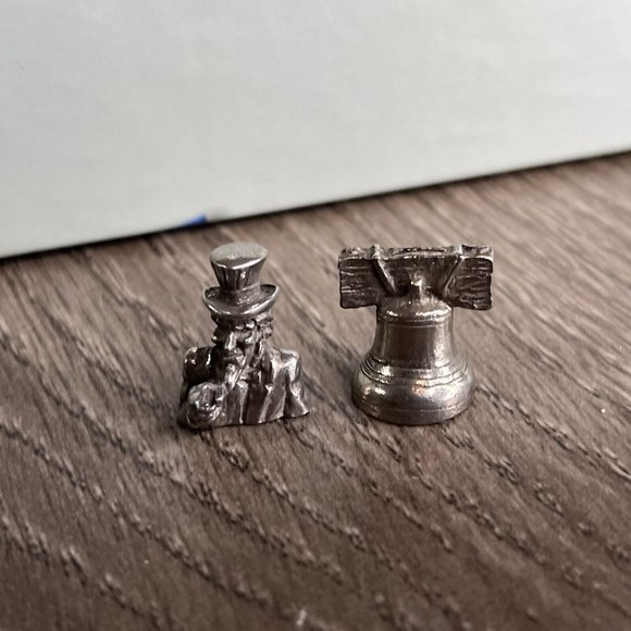 America! In-A-Box Board Game by Late for the Sky Monopoly Style Game - Picture 8 of 10